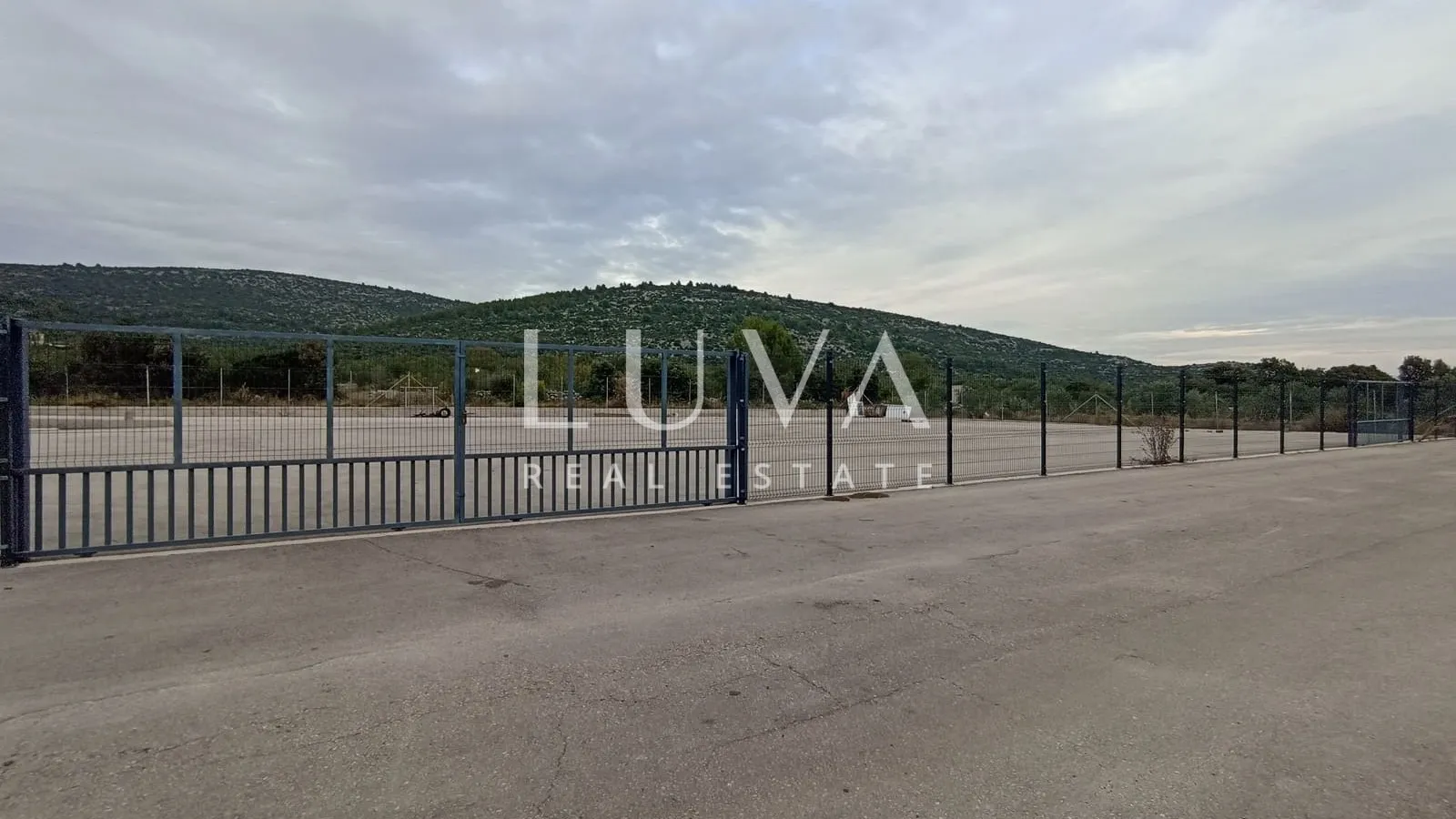 Marina, Trogir – For Sale: Large warehouse, 3,200 m²