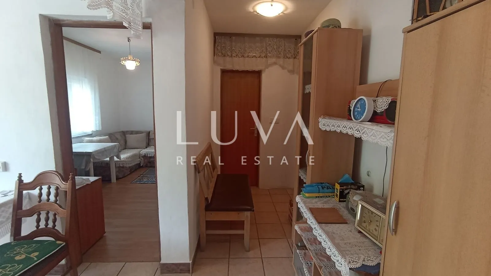 Marina, Trogir, prodaja dvojne kuće 247 m2 na 3 etaže + parking
