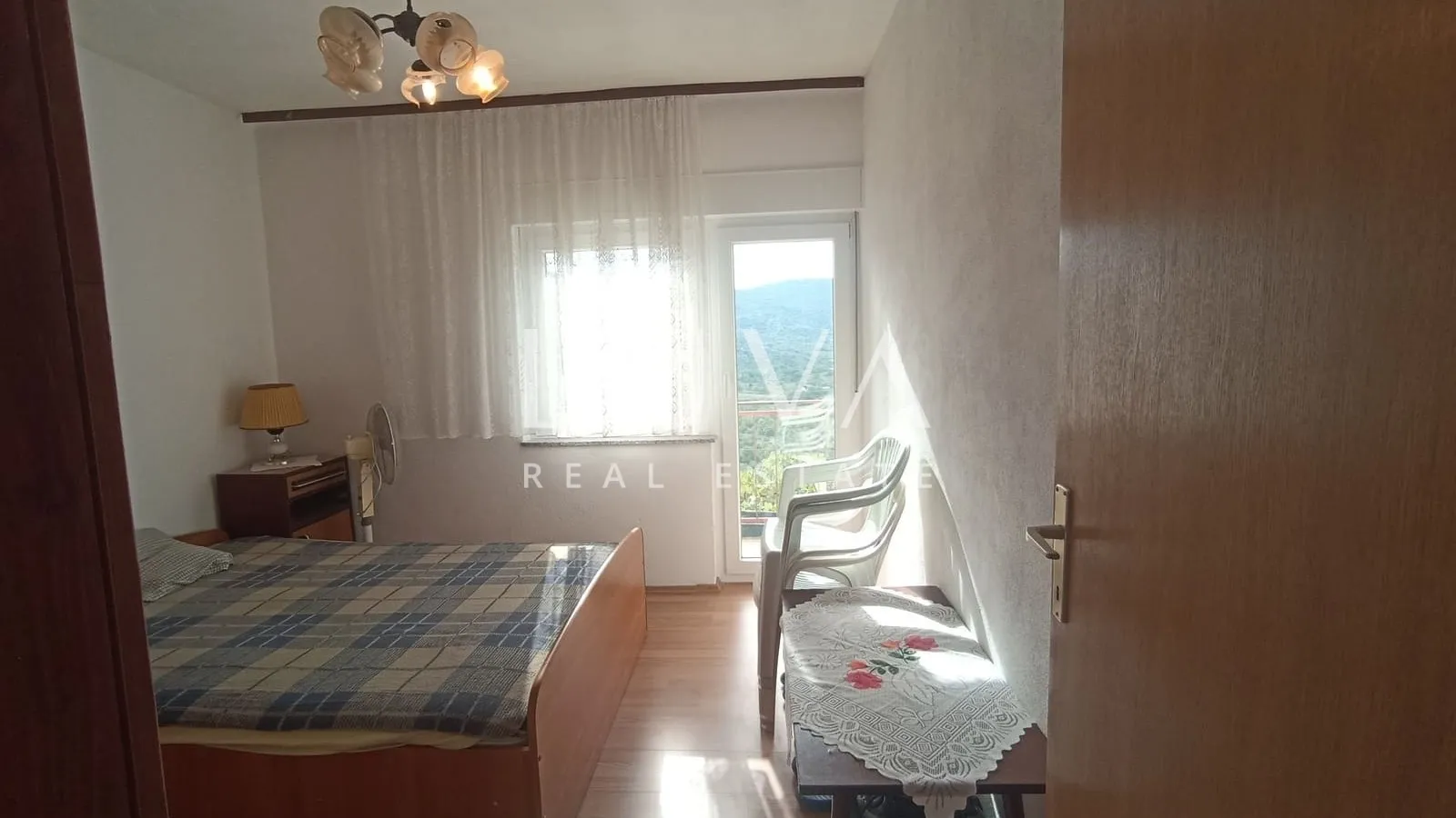 Marina, Trogir, prodaja dvojne kuće 247 m2 na 3 etaže + parking