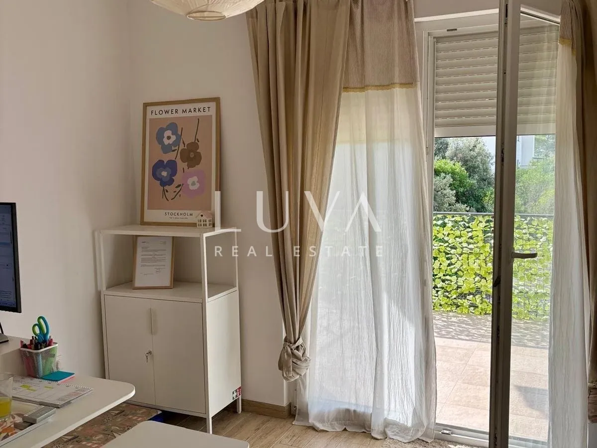 Petrčane Zadar, prostran stan od 75 m² + parking, 50 m od mora
