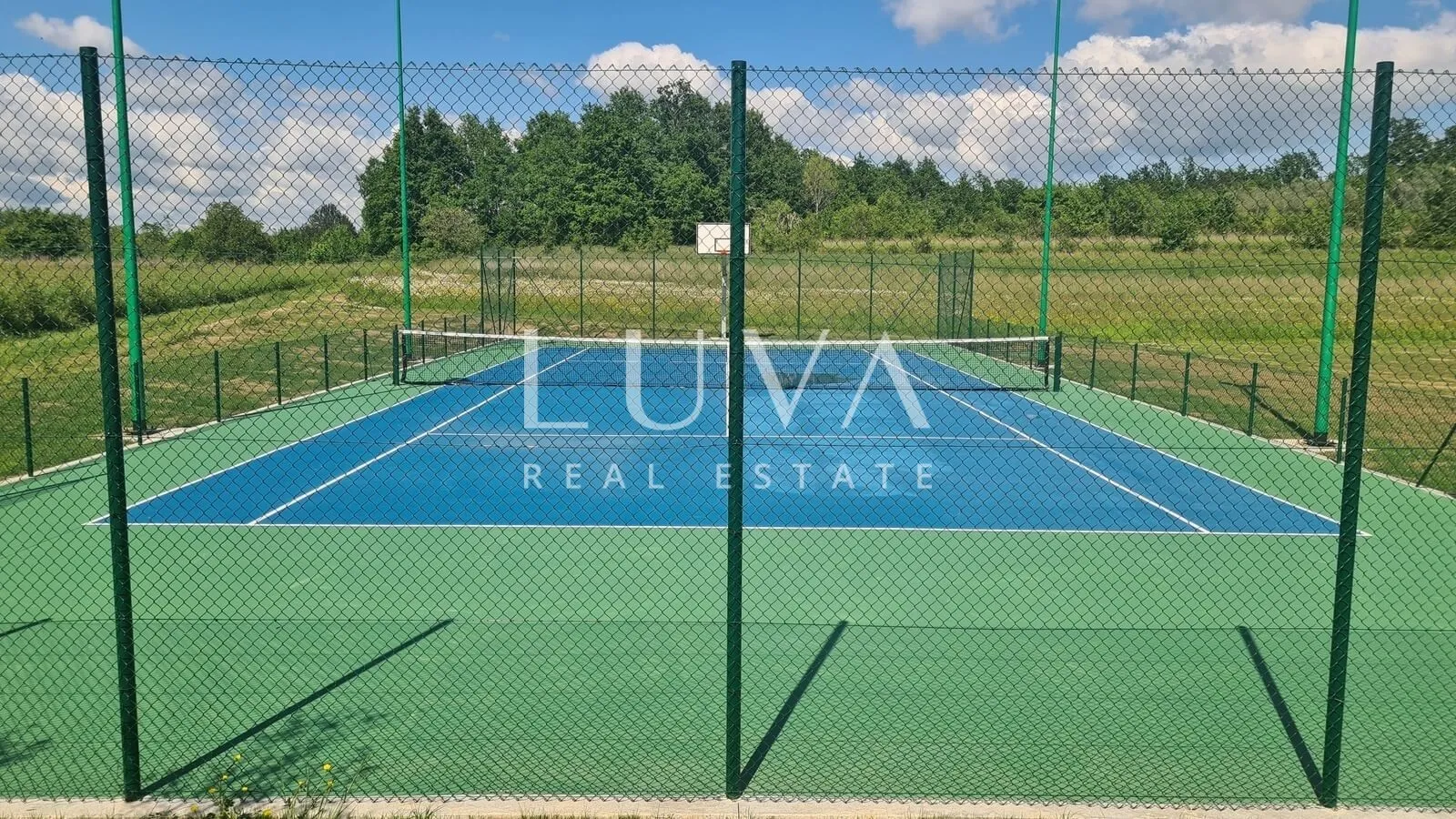 Istria, Pićan, villa with pool and tennis court for sale