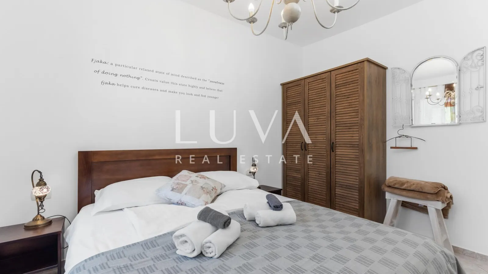 Istria, Pićan, villa with pool and tennis court for sale