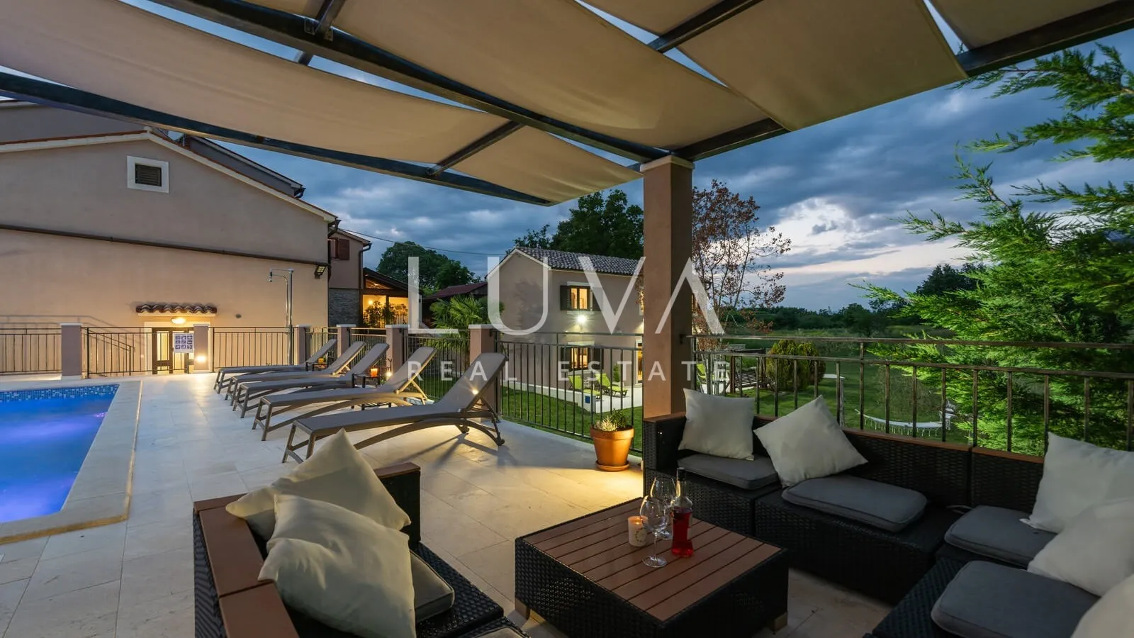 Istria, Pićan, villa with pool and tennis court for sale