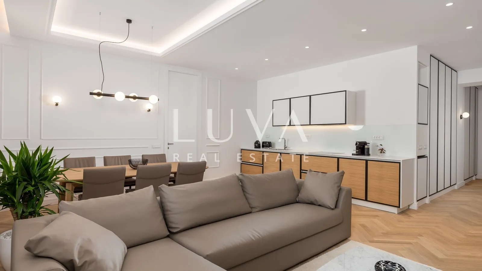 Opatija, strogi centar, luksuzan stan  91,67 m2 na prodaju