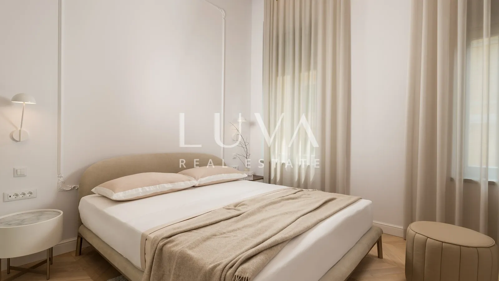 Opatija, strogi centar, luksuzan stan NKP 93,79 m2 na prodaju