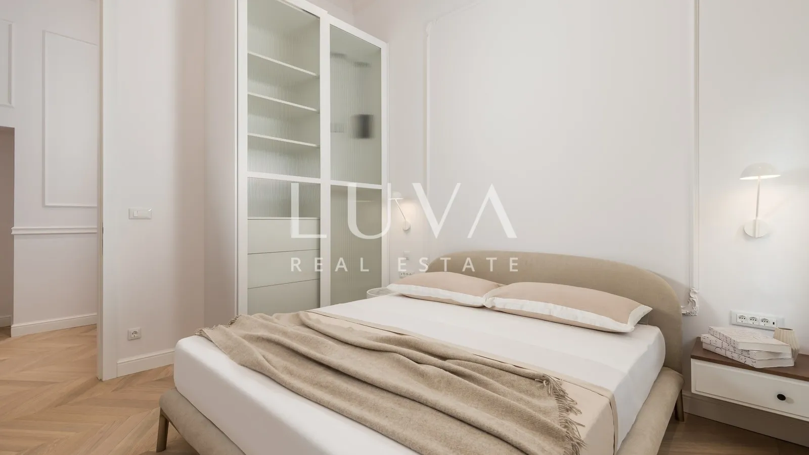 Opatija, strogi centar, luksuzan stan NKP 93,79 m2 na prodaju