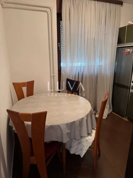 Zagreb, Prečko, trosobni stan s balkonom na 2. katu, 78,26 m²