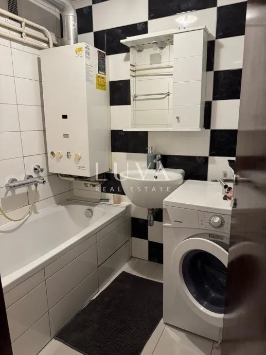 Zagreb, Prečko, trosobni stan s balkonom na 2. katu, 78,26 m²
