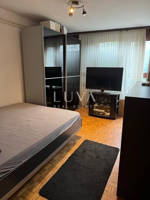 Zagreb, Prečko, trosobni stan s balkonom na 2. katu, 78,26 m²
