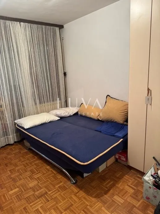 Zagreb, Prečko, trosobni stan s balkonom na 2. katu, 78,26 m²