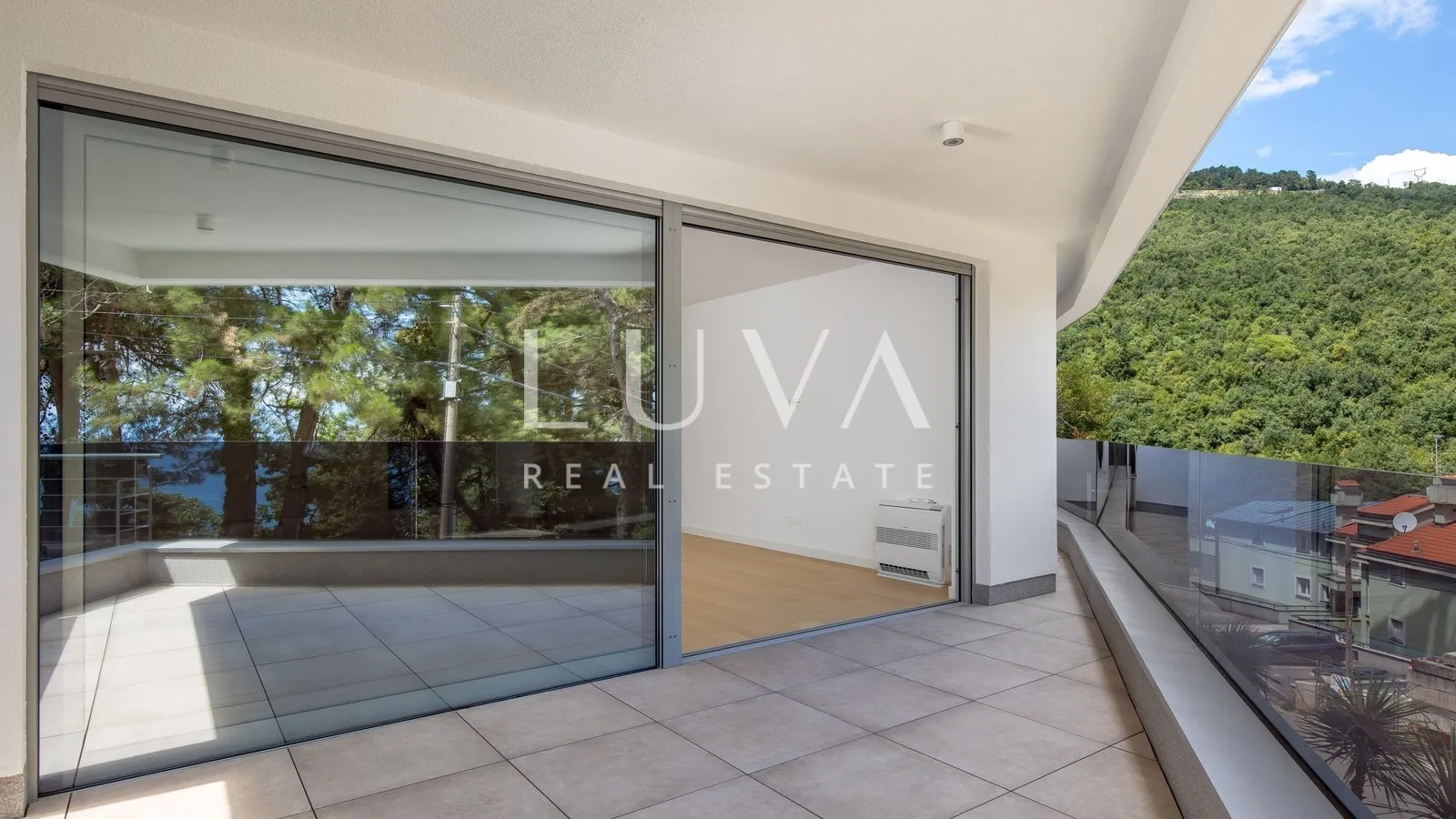 Opatija, luksuzna novogradnja s vrtom, stan NKP 134,33 m2