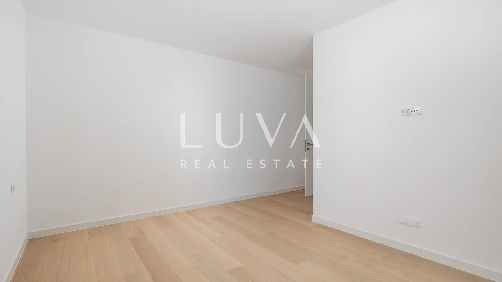 Opatija, luksuzna novogradnja s vrtom, stan NKP 134,33 m2