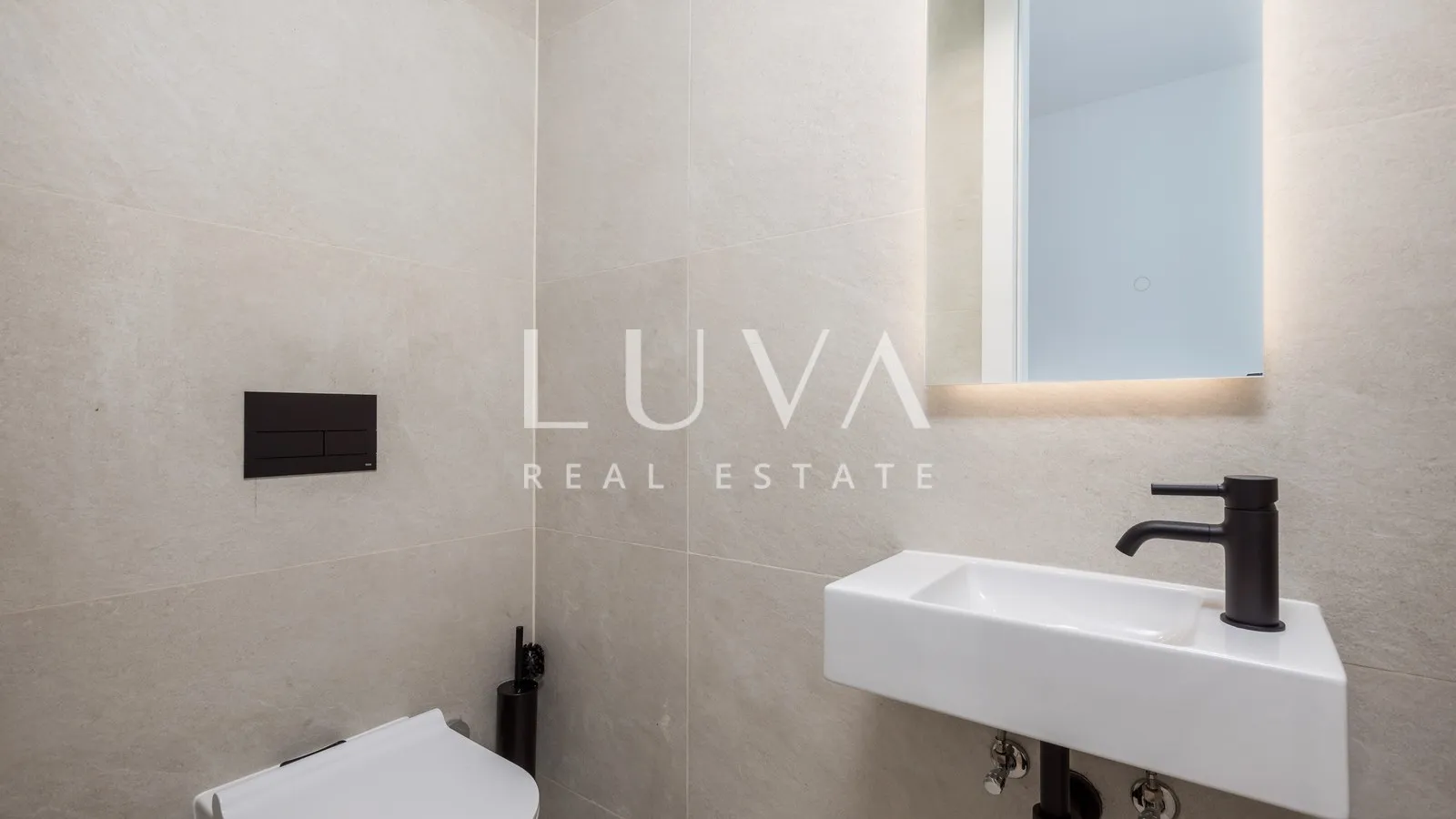 Opatija, luksuzna novogradnja s vrtom, stan NKP 134,33 m2