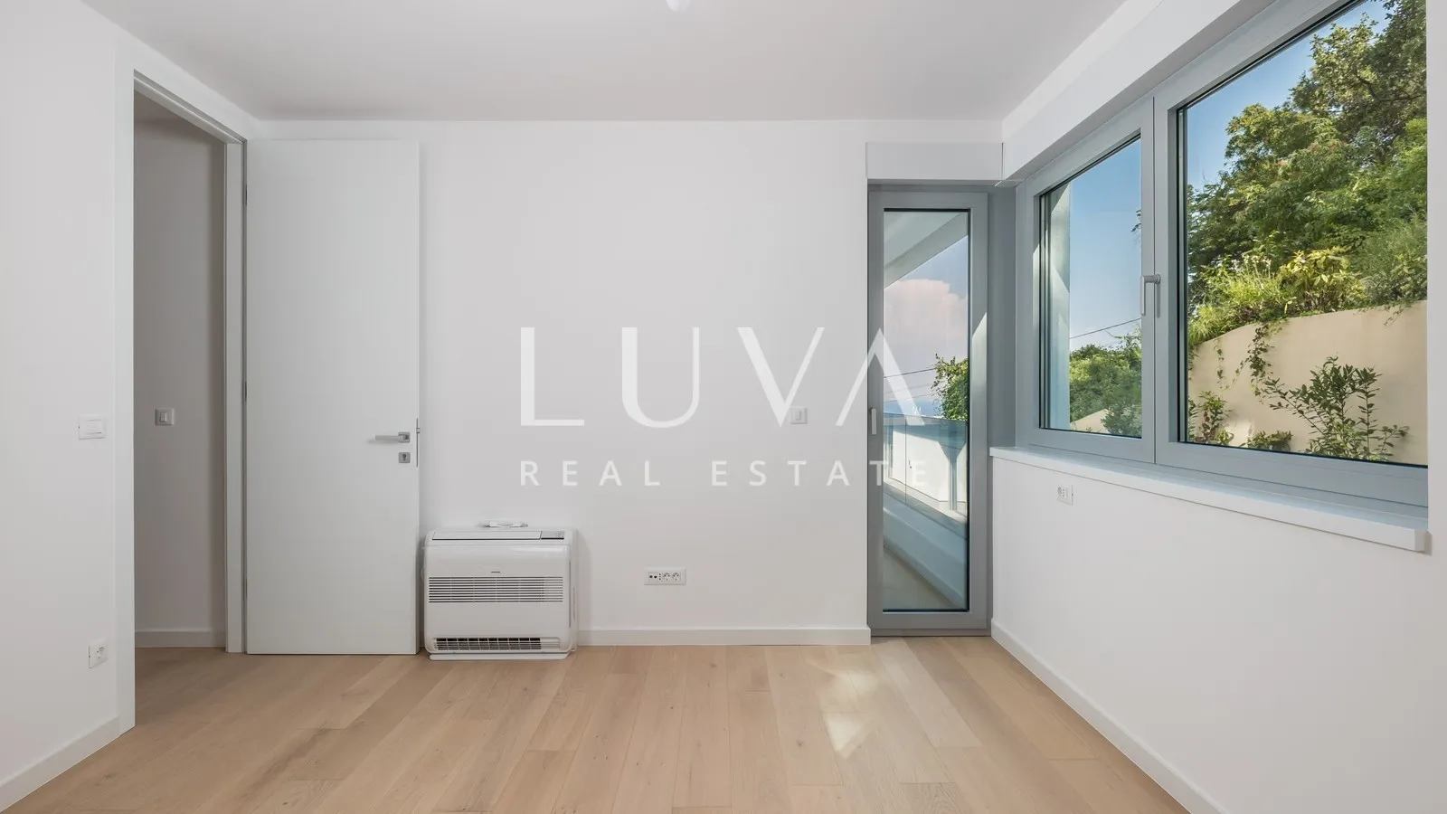 Opatija, luksuzna novogradnja s pogledom na more, stan NKP 99,95 m2