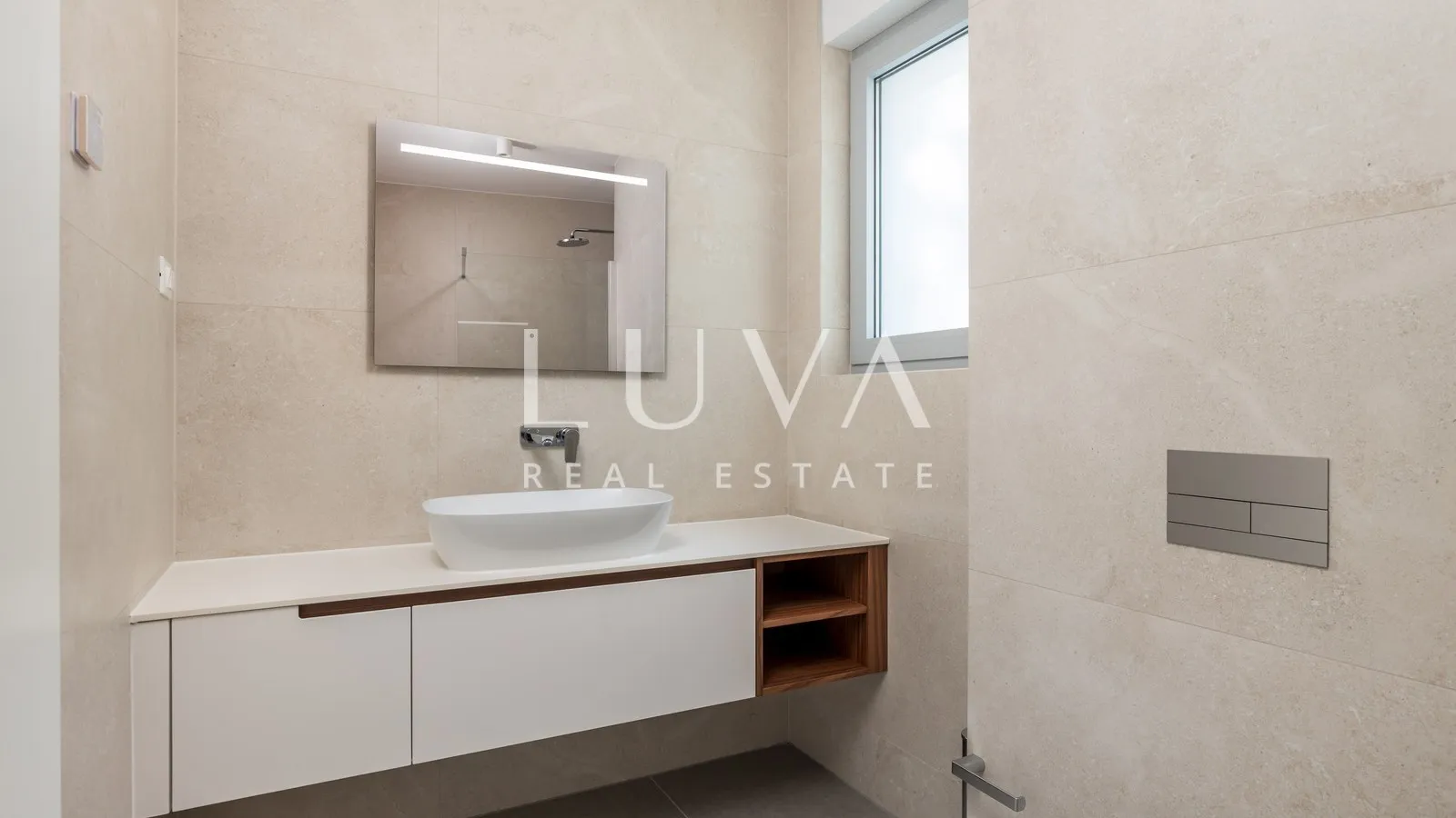 Opatija, luksuzna novogradnja s pogledom na more, stan NKP 99,95 m2