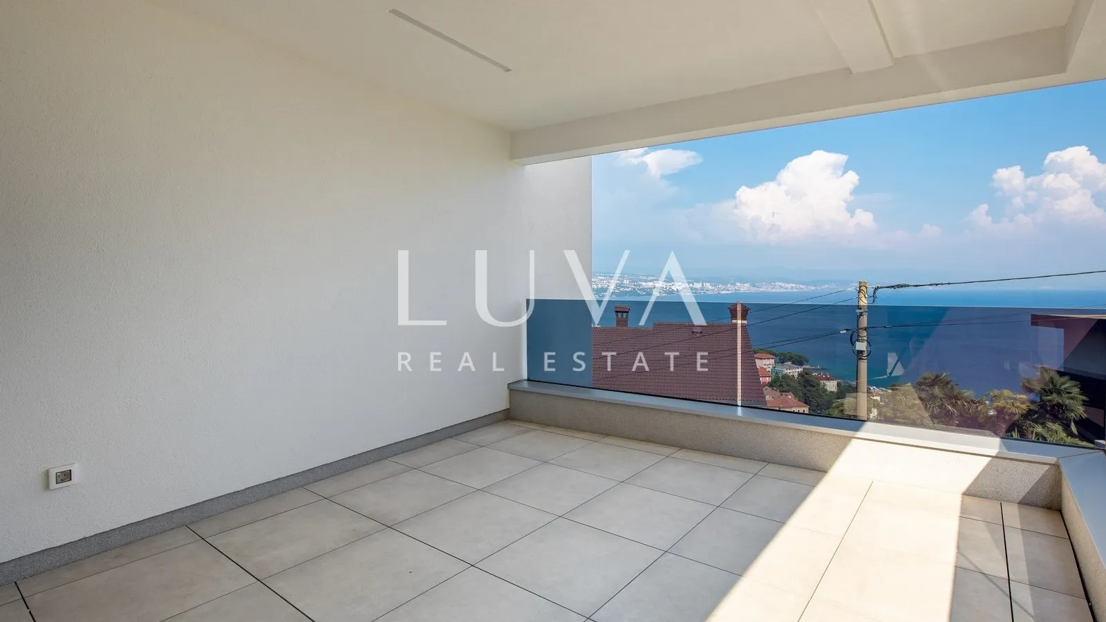 Opatija, luksuzna novogradnja s pogledom na more, stan NKP 99,95 m2