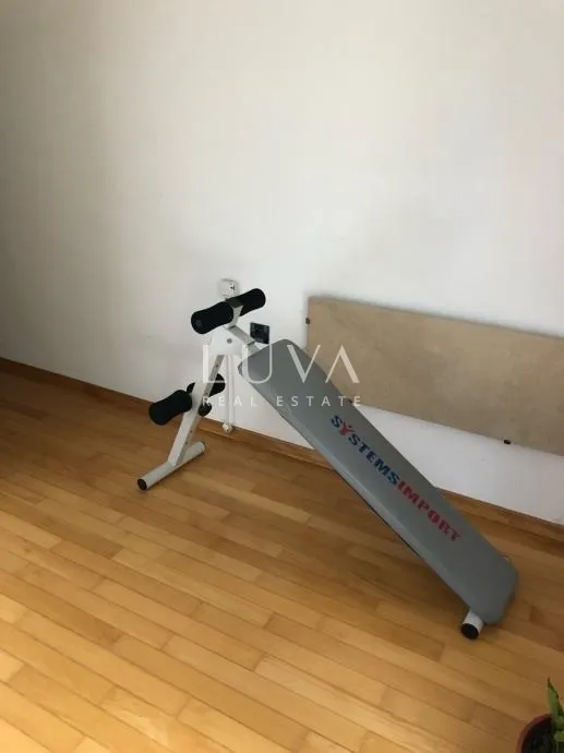 Zagreb, Gornje Prekrižje, 3s stan 70m2 s terasom 40m2 + 2 parkinga