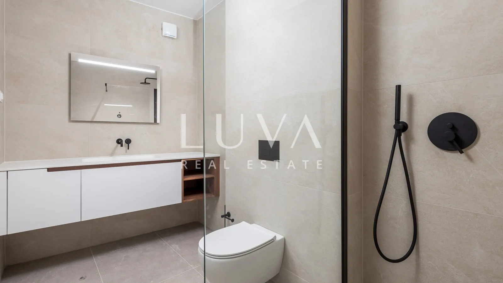 Opatija, luksuzna novogradnja, stan NKP 97,62 m2