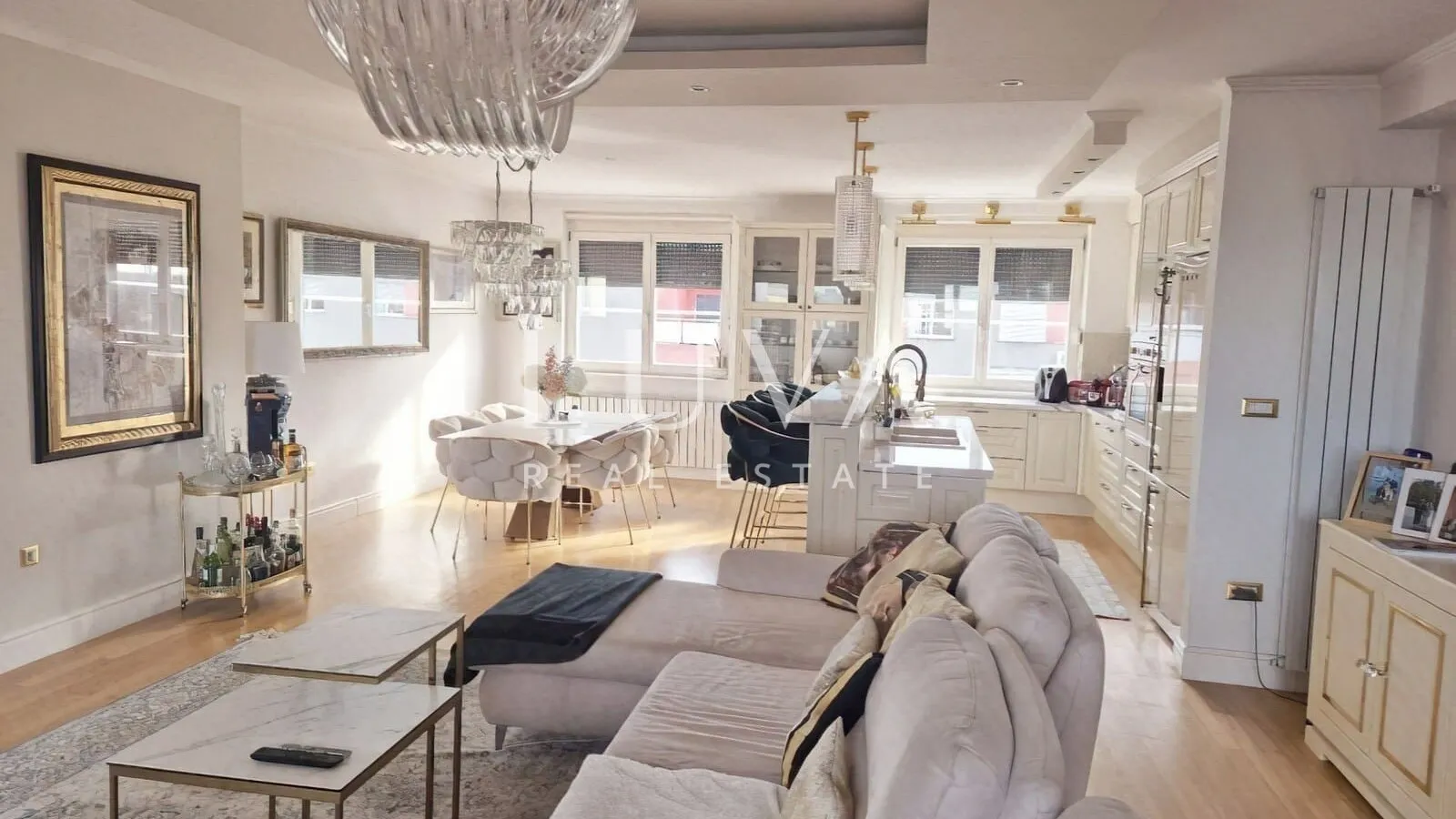 Zagreb, Vrbani, luksuzan penthouse 200m2 na prodaju