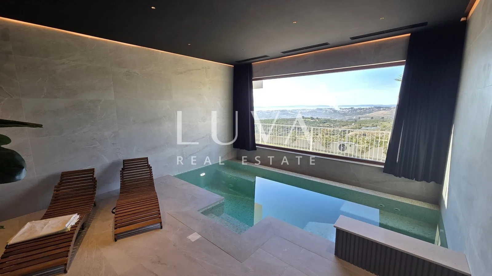 Split, Kučine, luksuzna vila s prekrasnim pogledom na Split, 310 m²