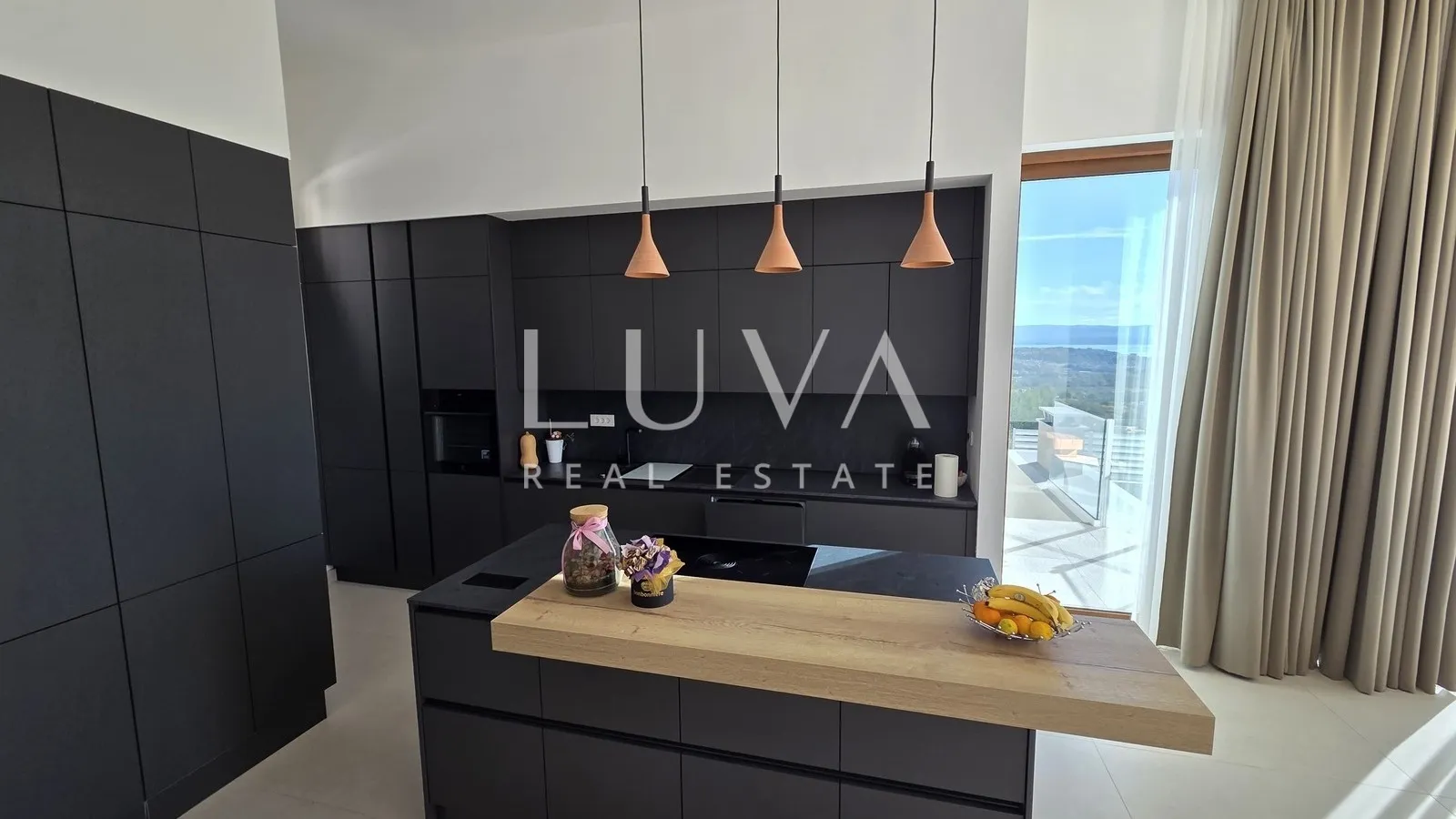 Split, Kučine, luksuzna vila s prekrasnim pogledom na Split, 310 m²