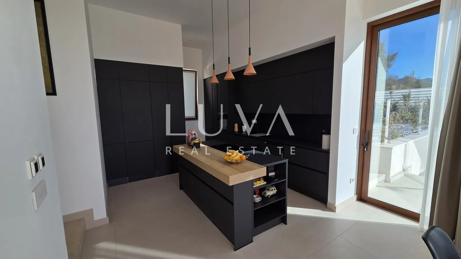 Split, Kučine, luksuzna vila s prekrasnim pogledom na Split, 310 m²