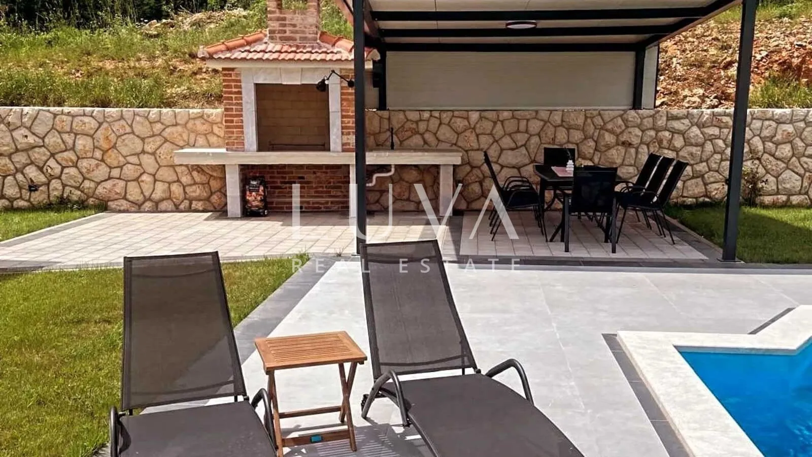 Imotski, moderna kuća s bazenom i panoramskim pogledom na prodaju, 150 m2