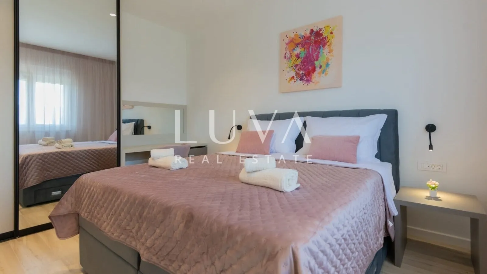 Imotski, modern house with a pool and panoramic view for sale, 165 m2