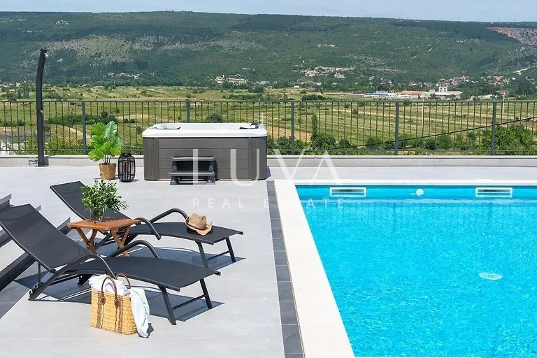 Imotski, modern house with a pool and panoramic view for sale, 165 m2