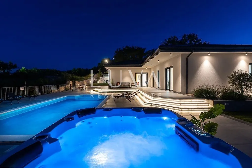 Imotski, modern house with a pool and panoramic view for sale, 165 m2