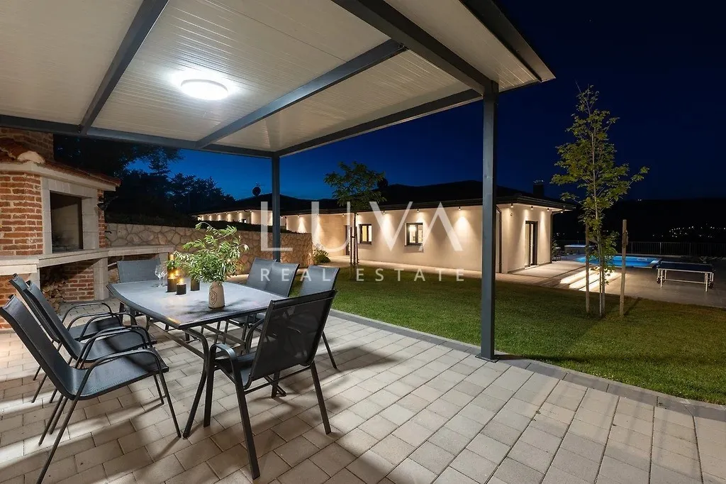 Imotski, modern house with a pool and panoramic view for sale, 165 m2