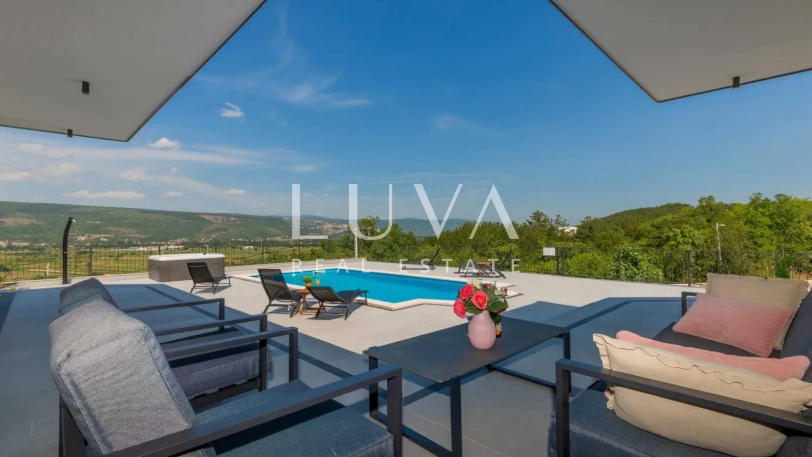 Imotski, modern house with a pool and panoramic view for sale, 165 m2