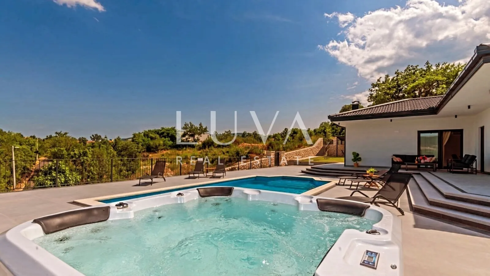Imotski, modern house with a pool and panoramic view for sale, 165 m2