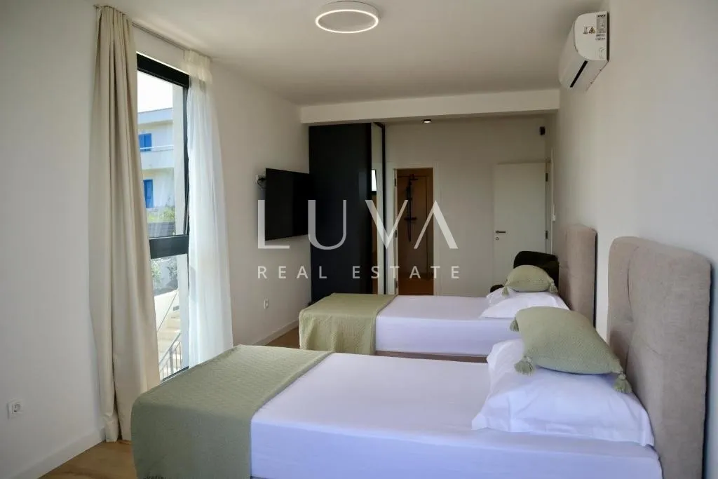 Šolta, Rogač, luxury villa with a pool by the sea for sale