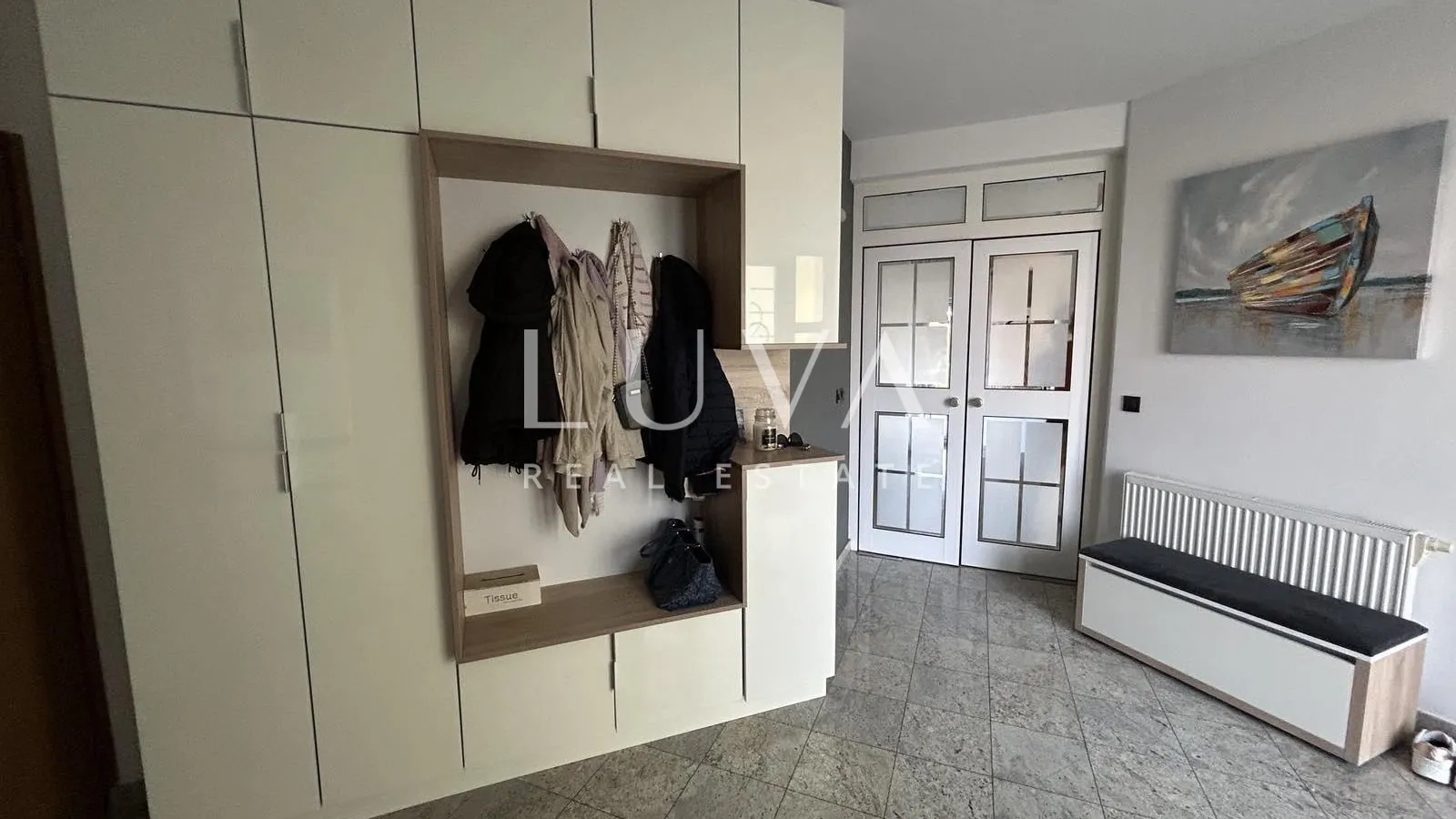 Osijek, Josipovac, obiteljska vila 300m2 s velikom okućnicom, na prodaju