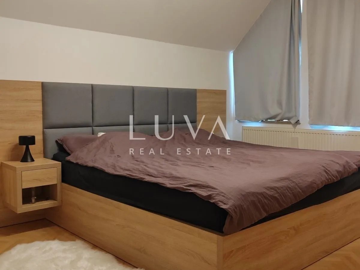 Osijek, Josipovac, obiteljska vila 300m2 s velikom okućnicom, na prodaju
