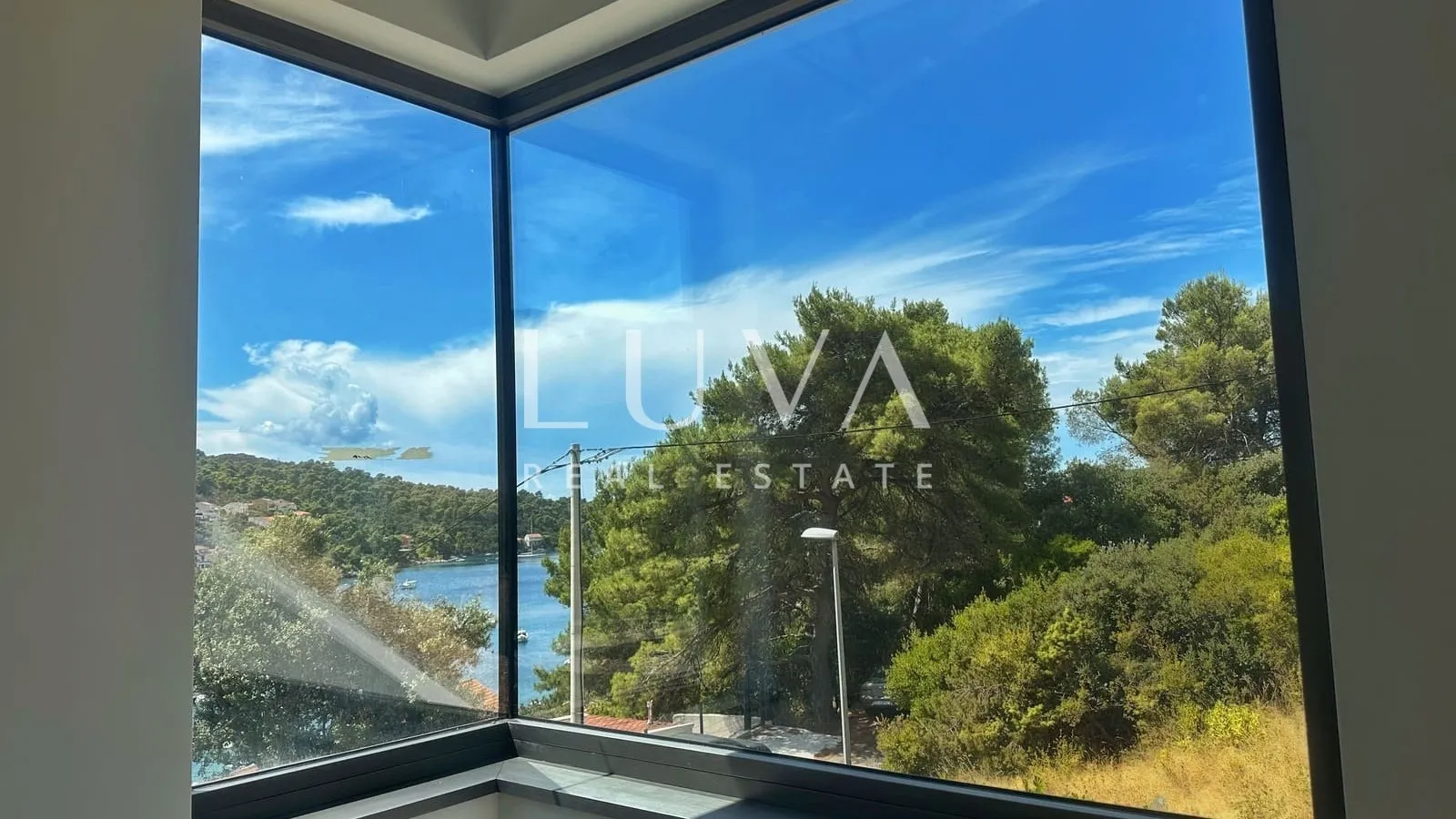 Korčula, luxury villa with pool by the sea for sale