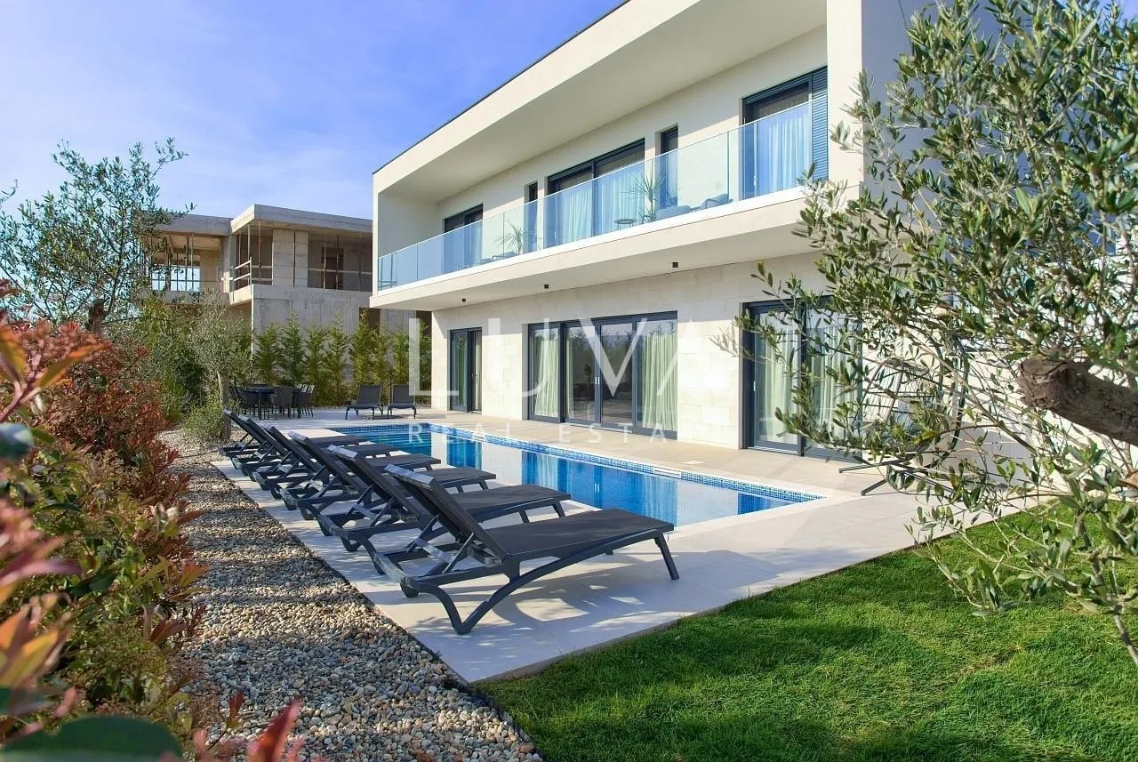 Krk Linardići Luxushaus mit Pool zum Verkauf