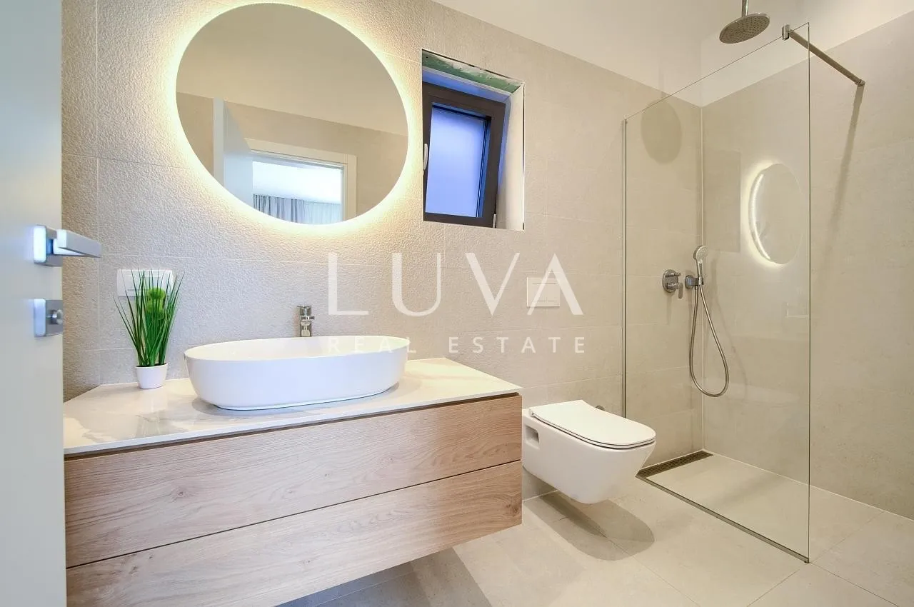 Krk Linardići Luxushaus mit Pool zum Verkauf