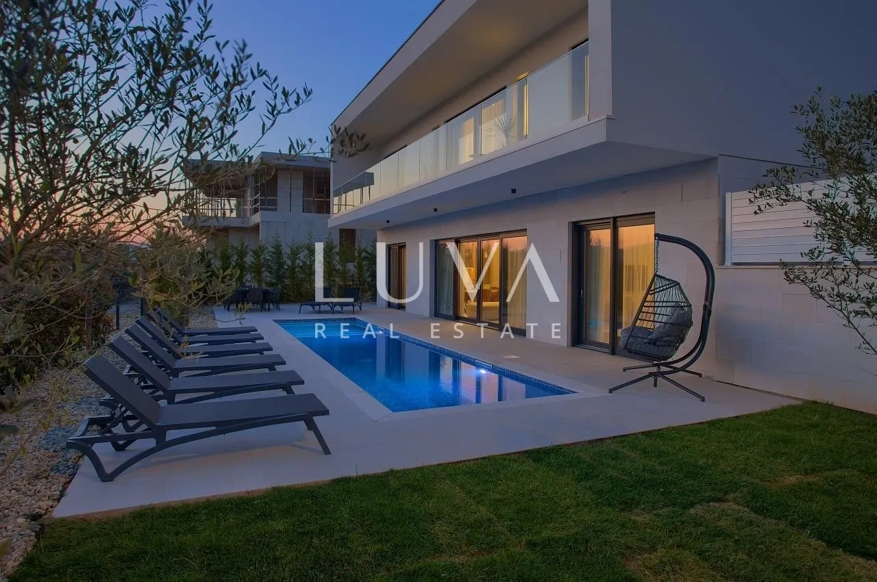 Krk Linardići Luxushaus mit Pool zum Verkauf