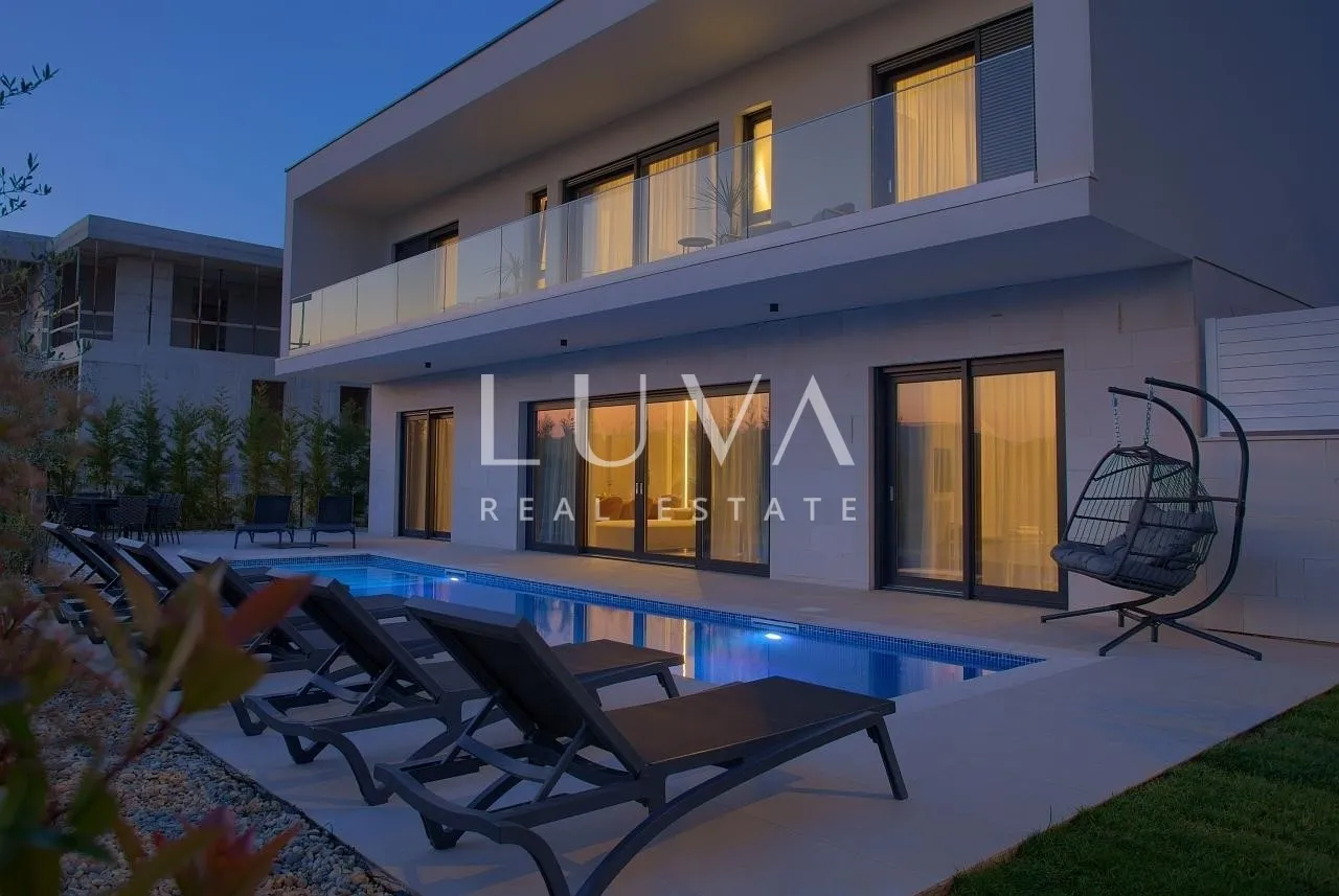 Krk Linardići Luxushaus mit Pool zum Verkauf