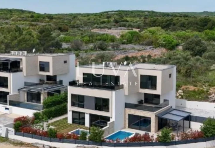 Krk, penthouse 115 m2 s pogledom na more, novogradnja