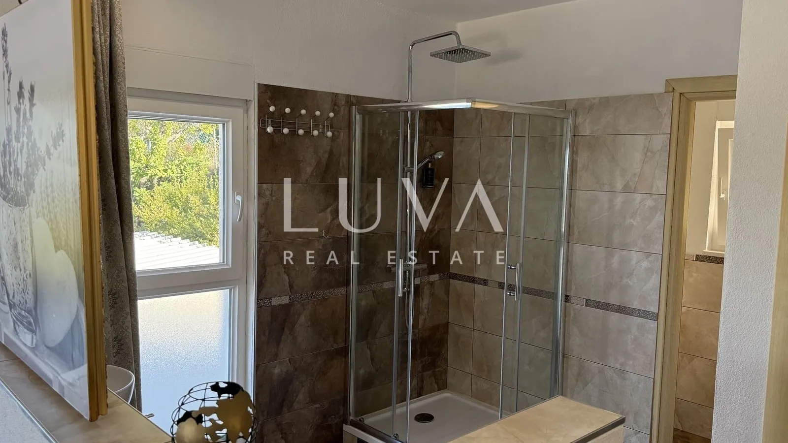 Vis, luxury house with a pool and sea view for sale