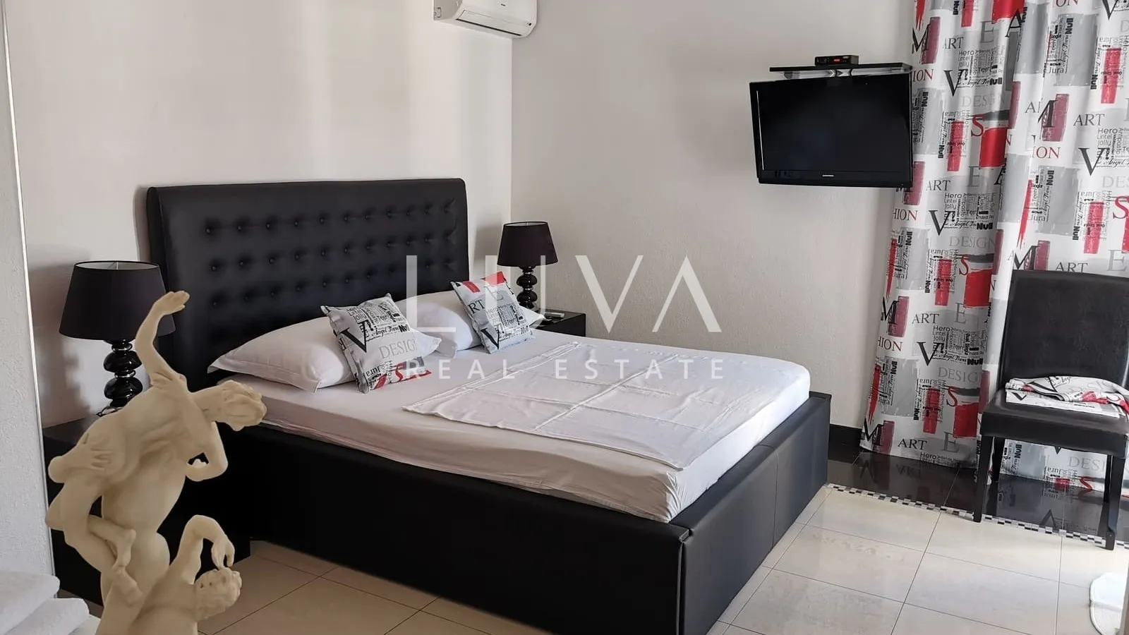 Vis, luxury house with a pool and sea view for sale