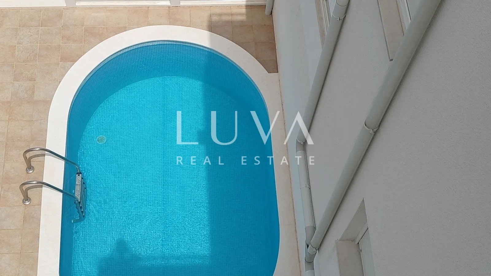 Vis, luxury house with a pool and sea view for sale