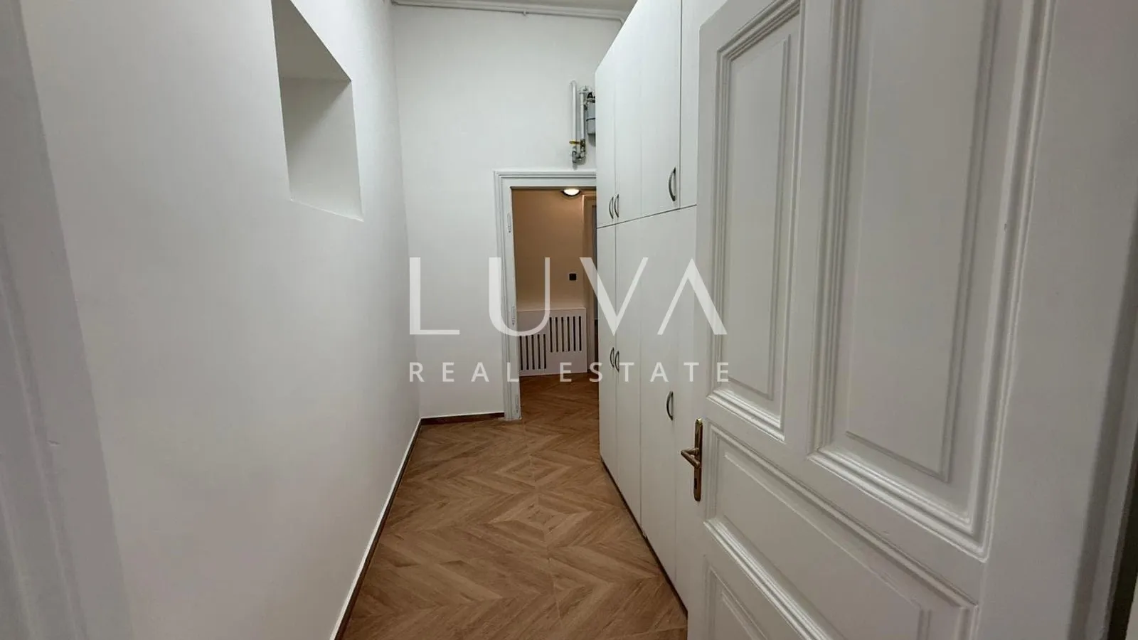 Zagreb, centar, stan 253 m2 idealno za poslovnu namjenu
