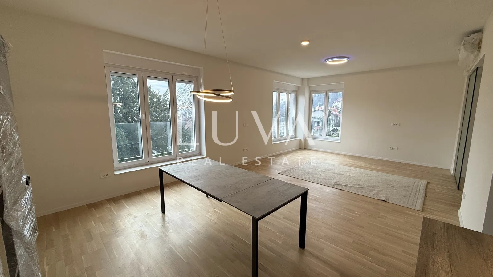 Zagreb, Gornji Grad, novorenovirani moderni stan za najam, 120 m2