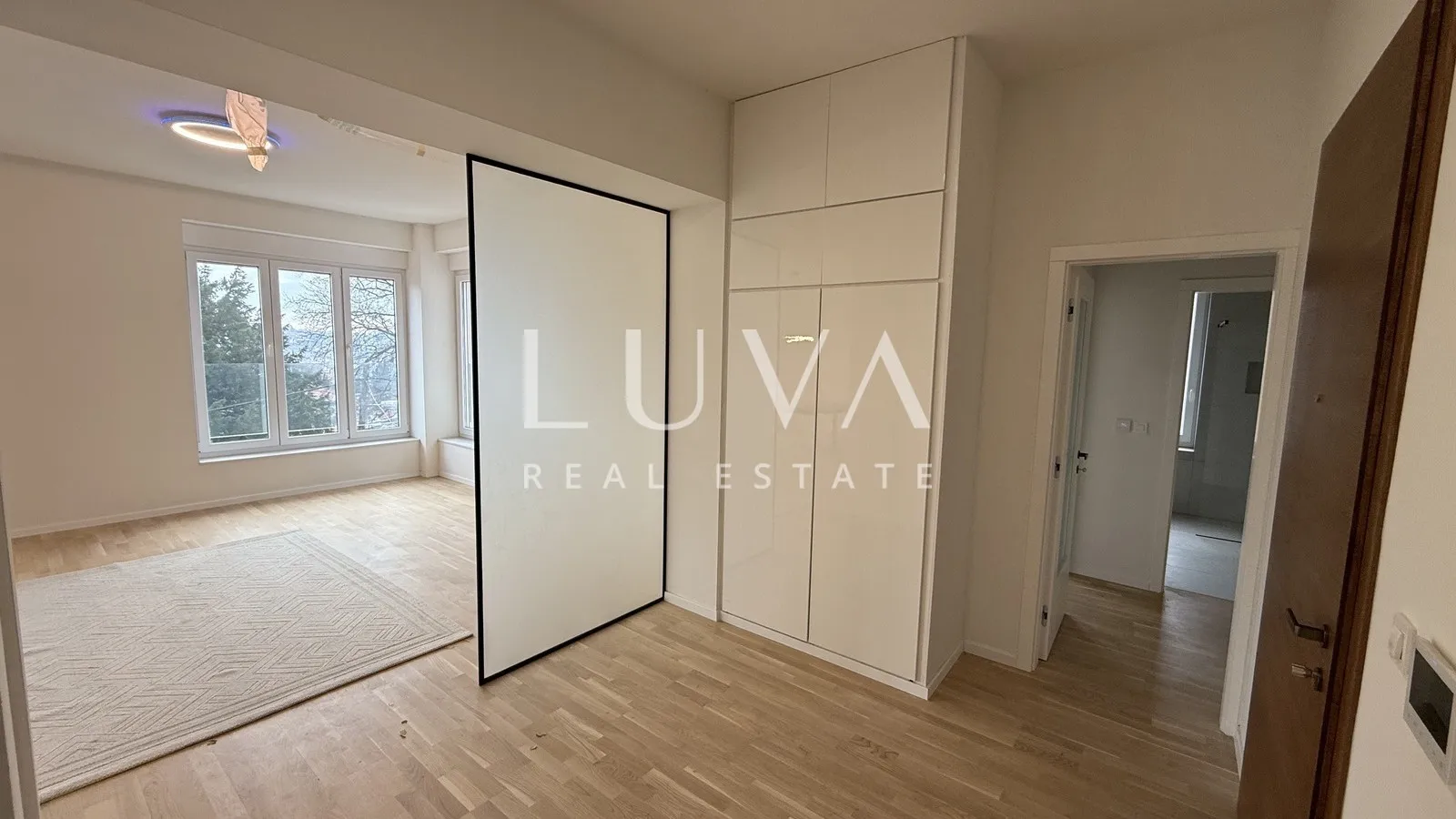Zagreb, Gornji Grad, novorenovirani moderni stan za najam, 120 m2