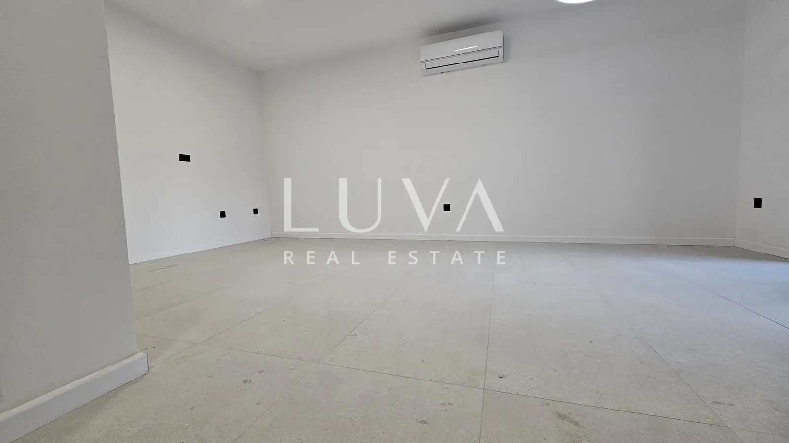 Zagreb, Trešnjevka: 300 m2 commercial building for Rent