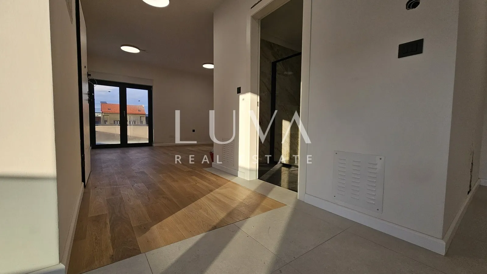 Zagreb, Trešnjevka: 300 m2 commercial building for Rent